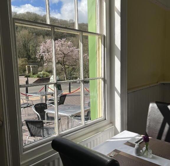 The Tontine Hotel & Bar