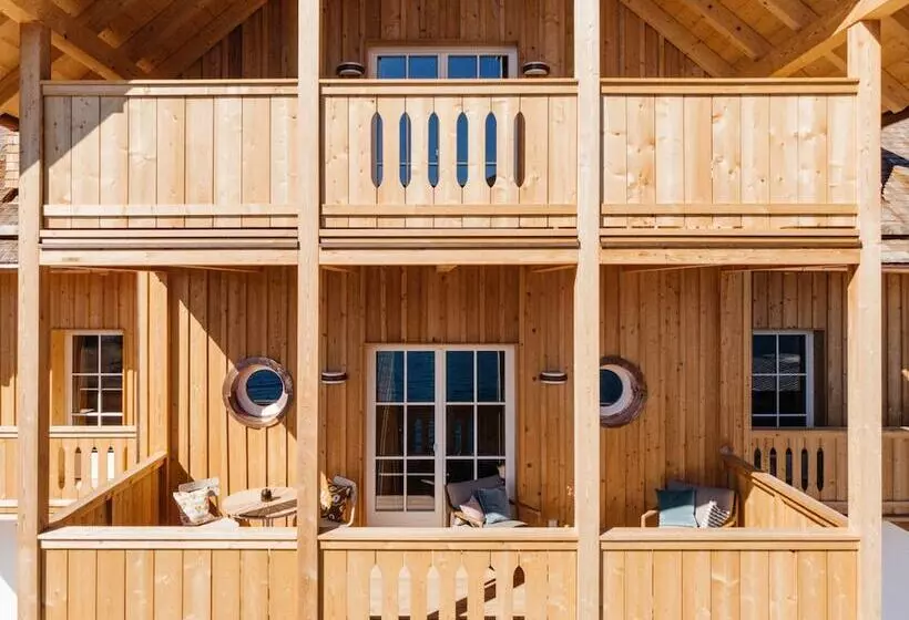 هتل Villa Alma   A Lakeside Boutique