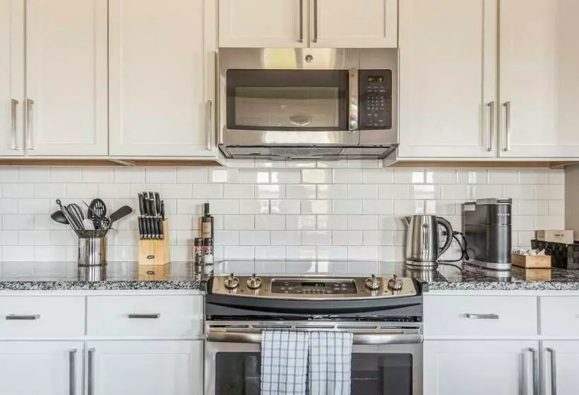 Kasa Dilworth Charlotte