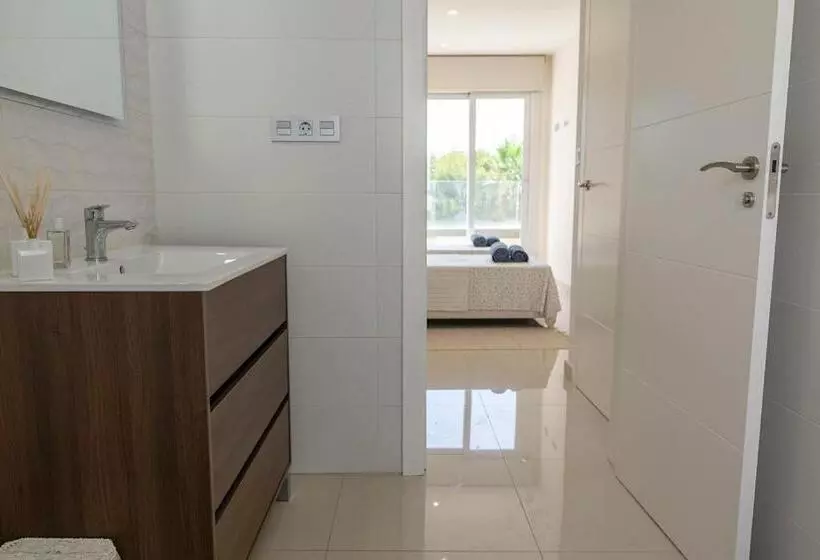 Stunning New Build 3 Bed Villa With Private Pool