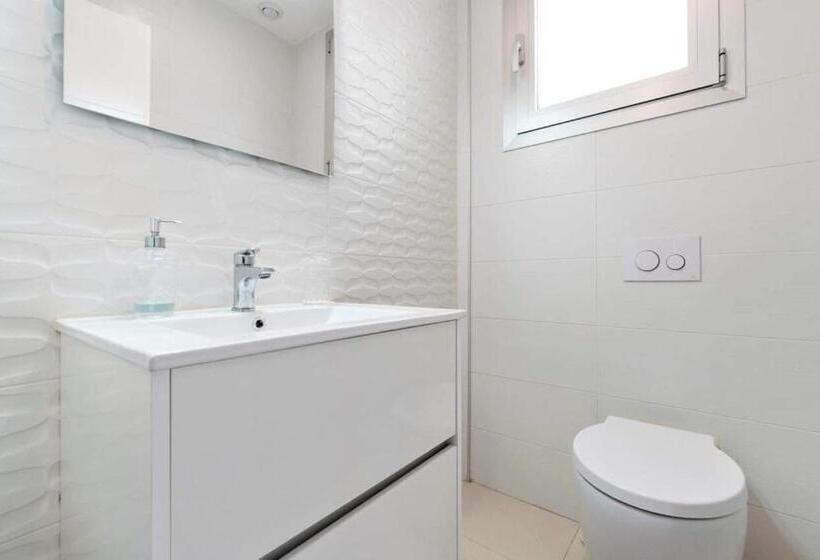 Stunning New Build 3 Bed Villa With Private Pool