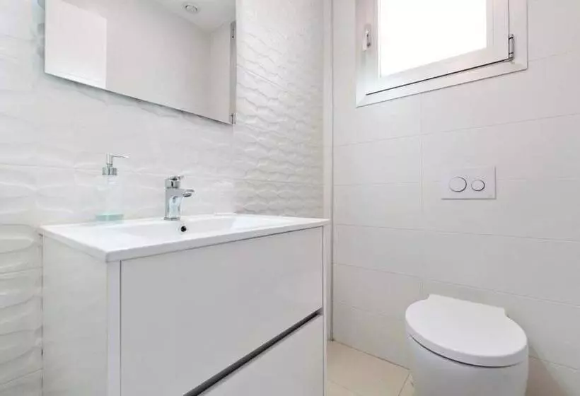 Stunning New Build 3 Bed Villa With Private Pool