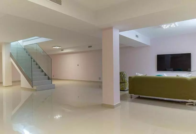 Stunning New Build 3 Bed Villa With Private Pool