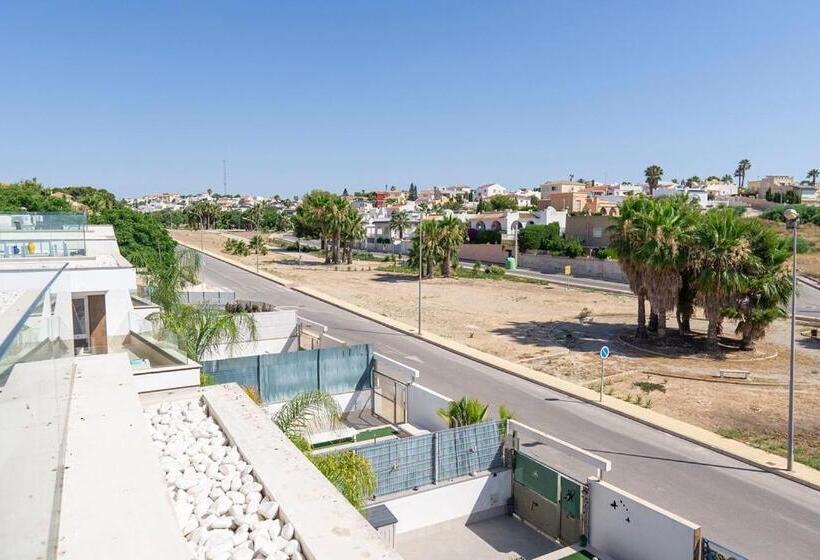 Stunning New Build 3 Bed Villa With Private Pool