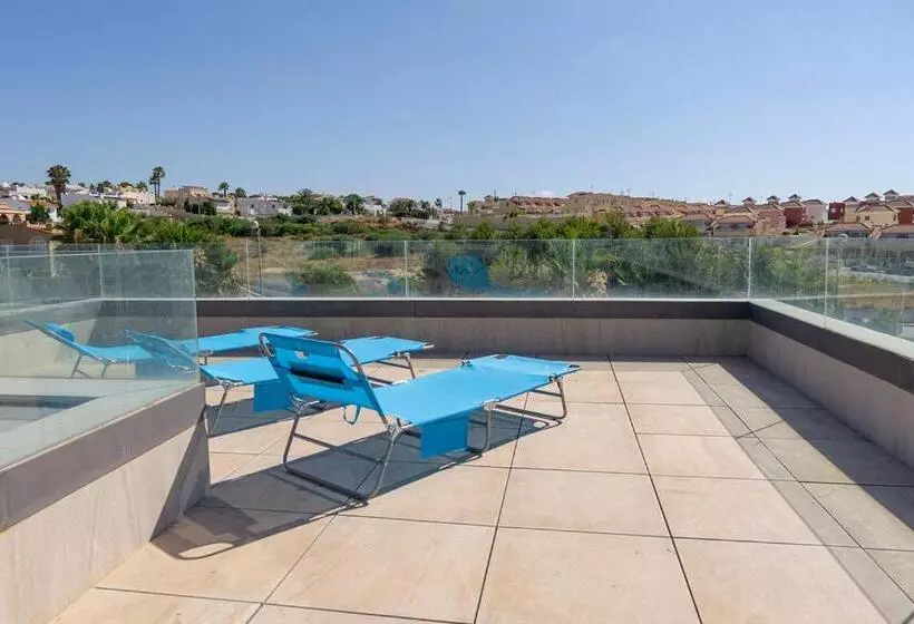 Stunning New Build 3 Bed Villa With Private Pool