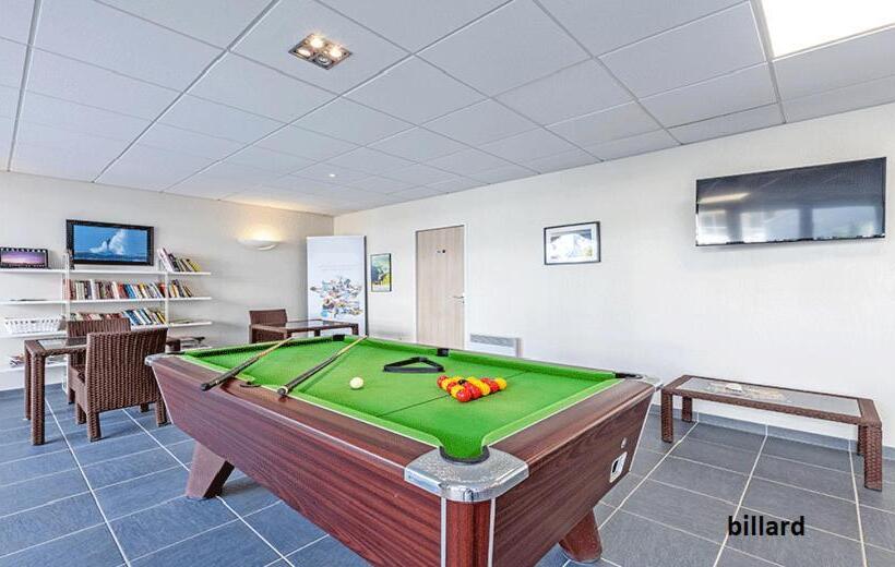 Superbe Appartement Avec Piscine Sauna Et Petite Vue Mer