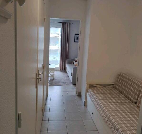 Superbe Appartement Avec Piscine Sauna Et Petite Vue Mer