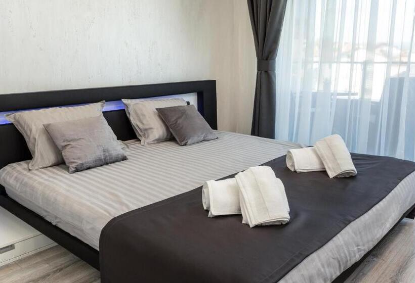 апартамент 404