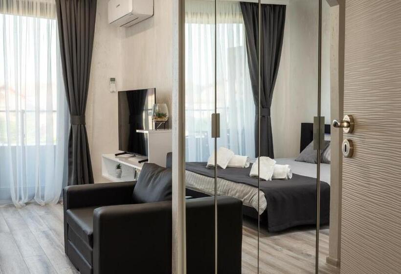 апартамент 404