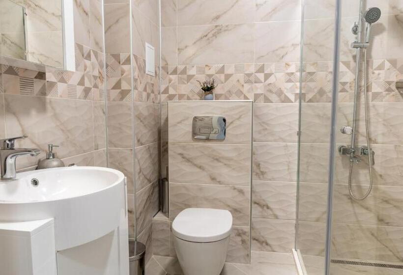 апартамент 404