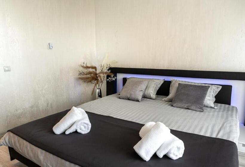 апартамент 404