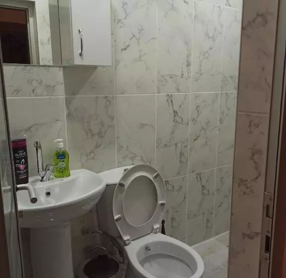 هاستل Moonlight