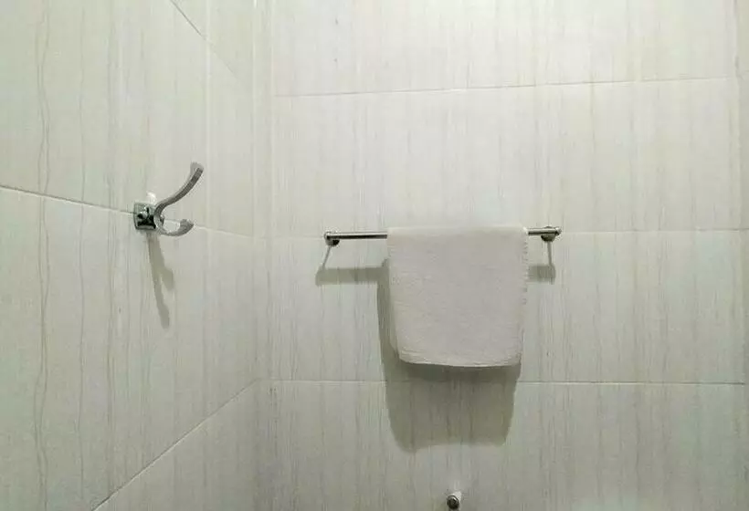 בית מלון כפרי Fikry Toli Toli