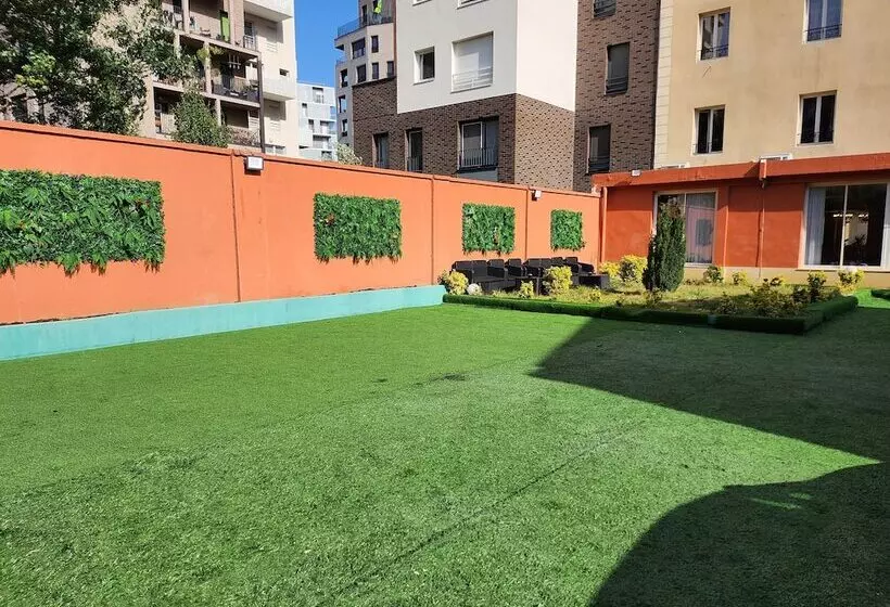 Hotelli Royal Paris Ivry