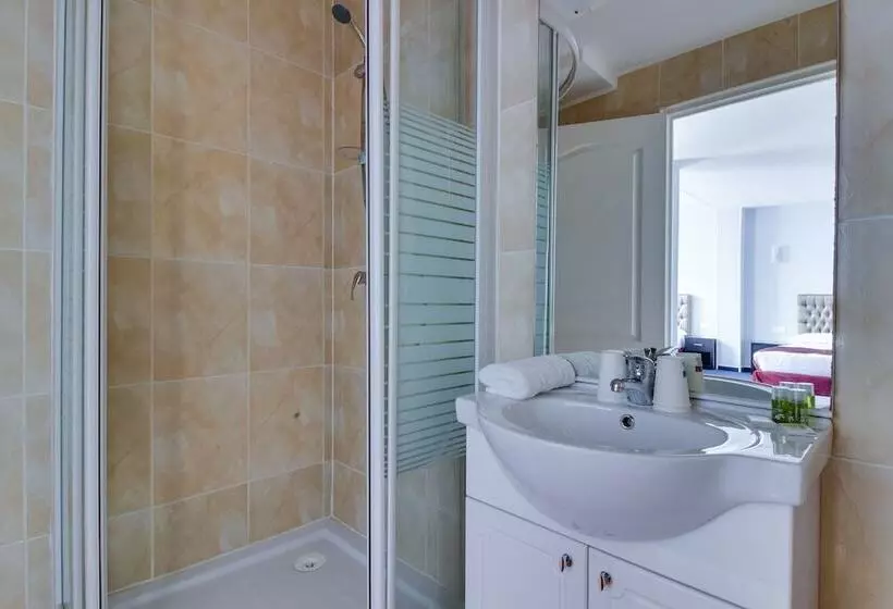 Hotelli Royal Paris Ivry