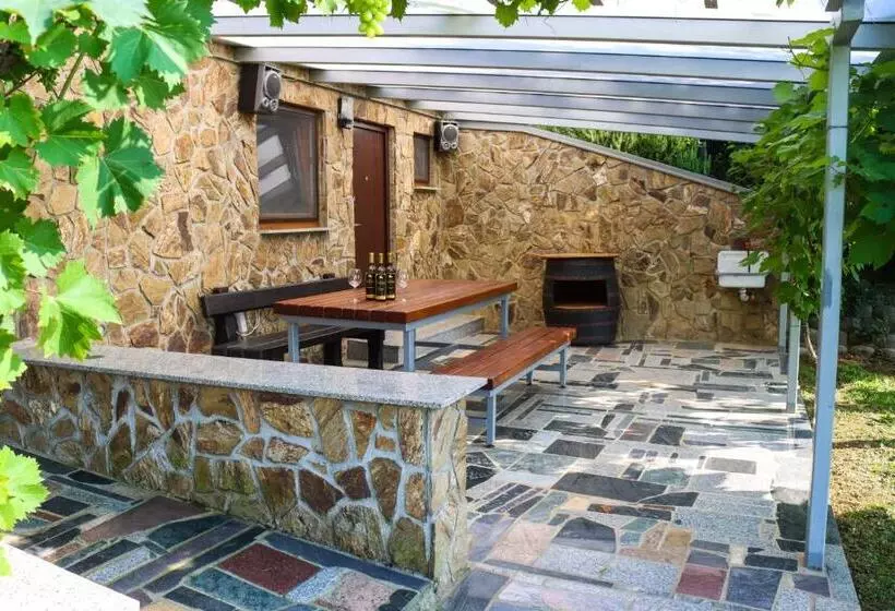 Počitniška Hiška Pod Hadikom