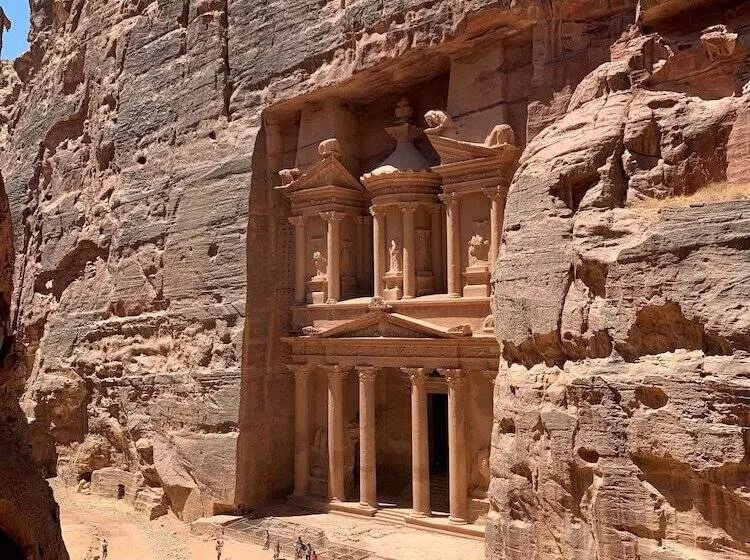 The Royal Luxury Superior Queencot