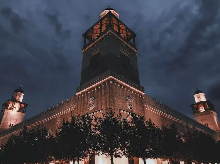 The Royal Luxury Superior Queencot