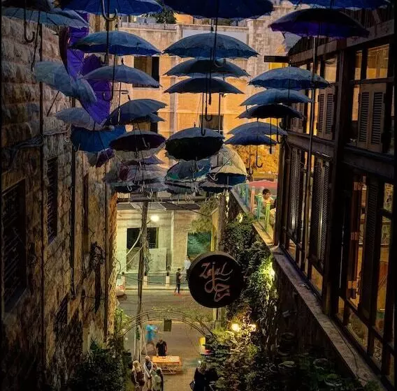 The Royal Luxury Superior Queencot