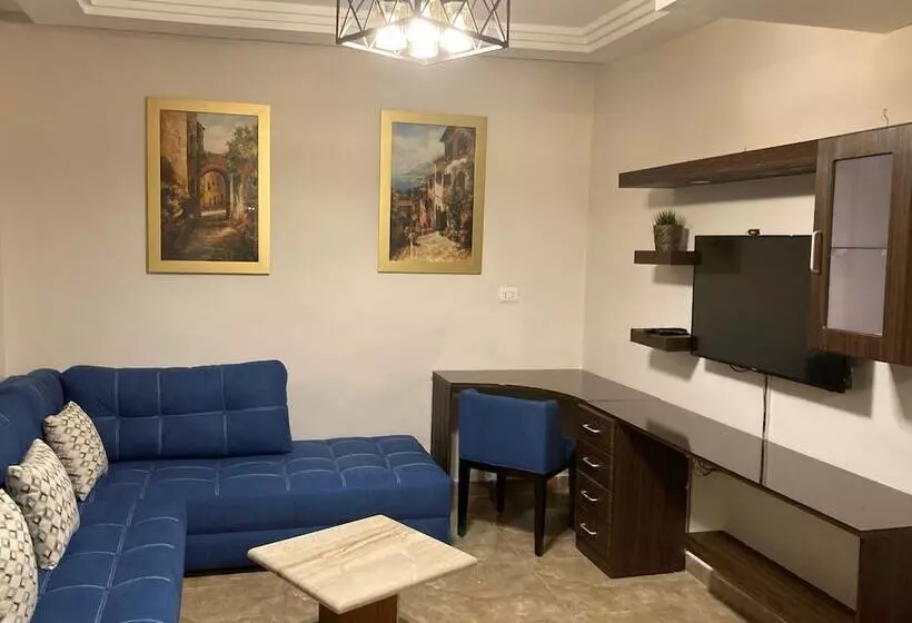 The Royal Luxury Superior Queencot