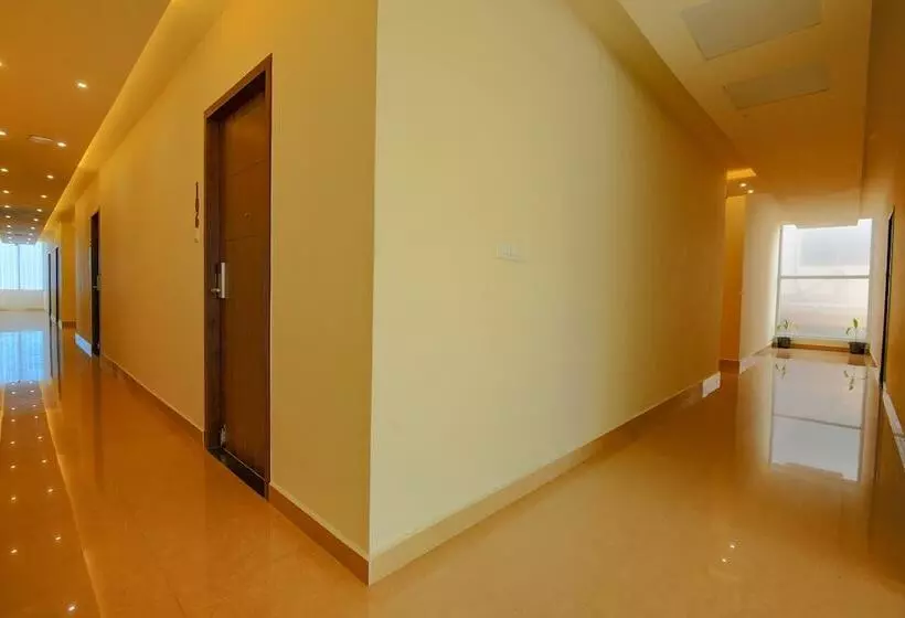 Retkeilymaja Fabhotel Senthur Inn