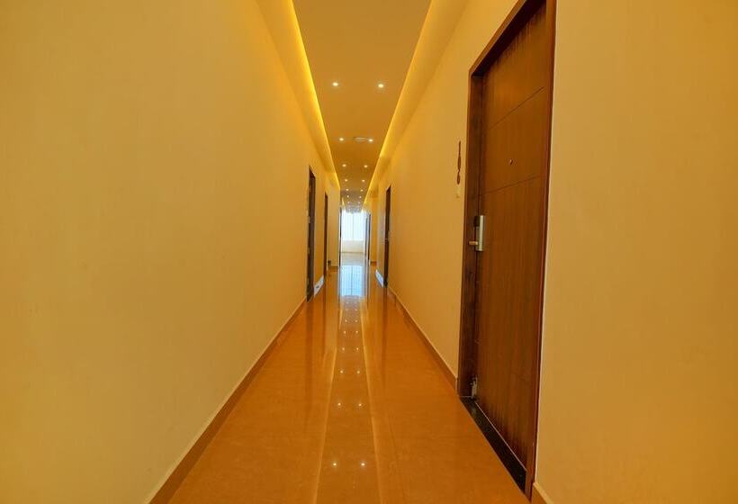 旅馆 Fabhotel Senthur Inn