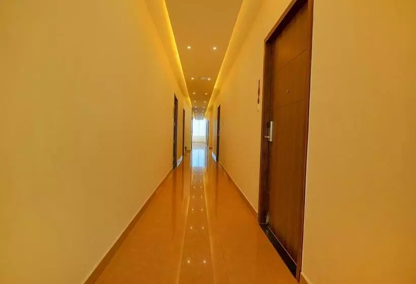 Retkeilymaja Fabhotel Senthur Inn