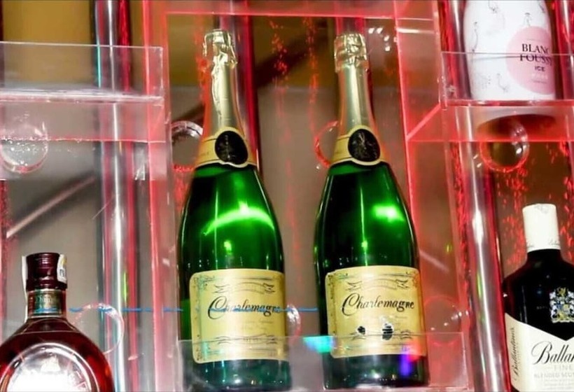 هتل Marriot Metropolitan