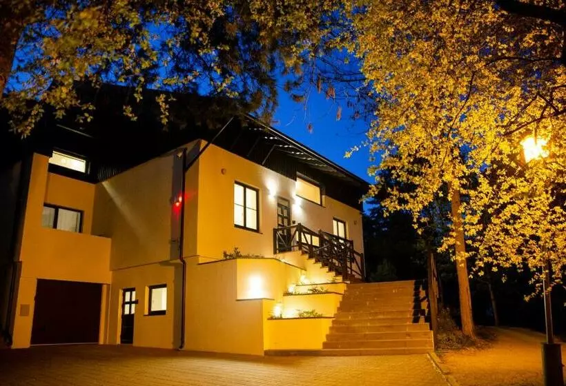 پانسیون Dvi Nidos