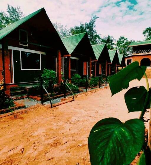 Resort Taya Beach Front