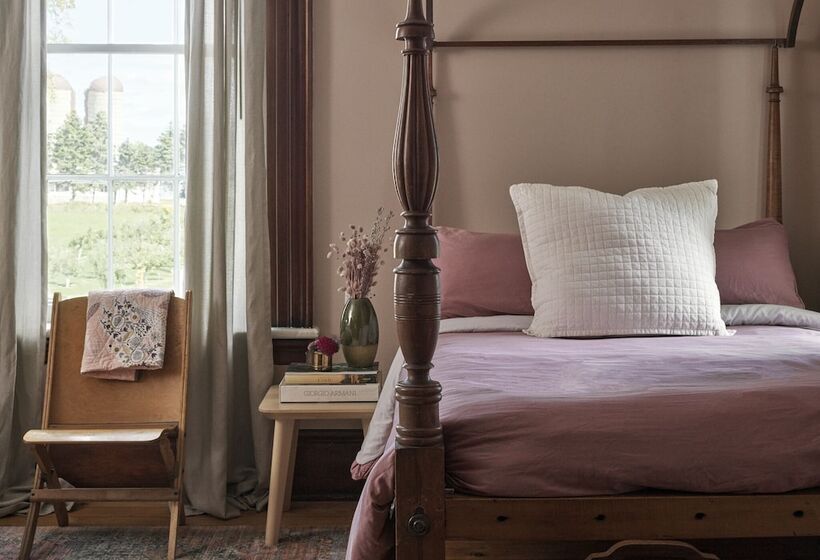 The Eddie Hotel And Farm