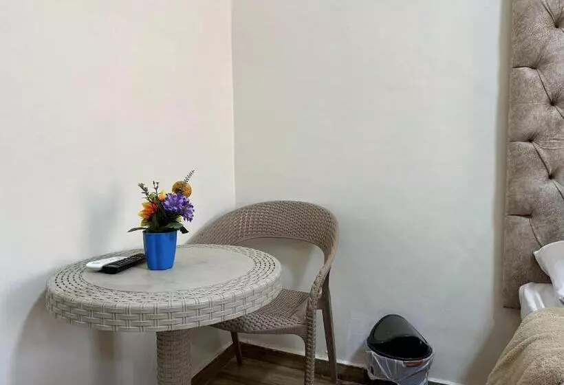 Pyramids Gardens Hotel   فندق حدائق الاهرام