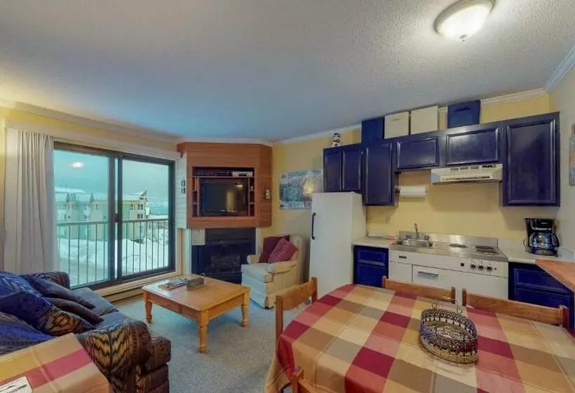 Hotelli Snow Ghost Inn 326