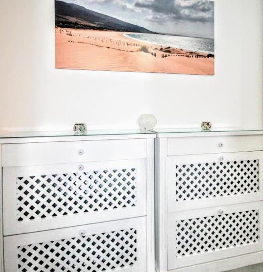 La Ballenita De Tarifa