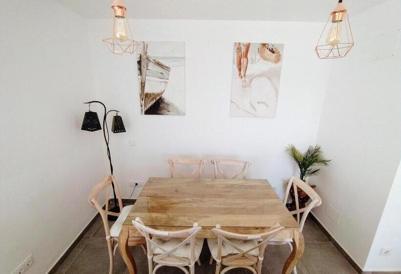 La Ballenita De Tarifa