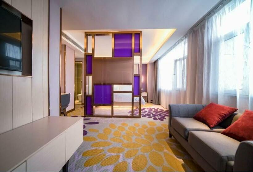 Lavande Hotel Yishui Wande Plaza