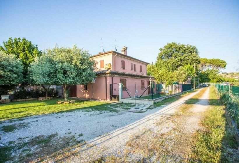 פנסיון Casa Di Marco E Kaila