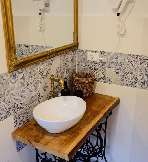 بنسيون Casa De Sub Munte