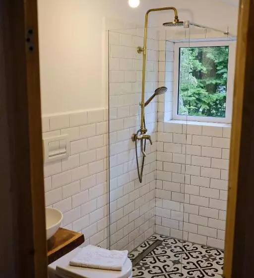 Majatalo Casa De Sub Munte