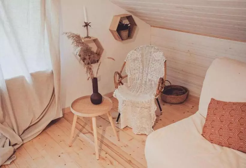 Majatalo Casa De Sub Munte