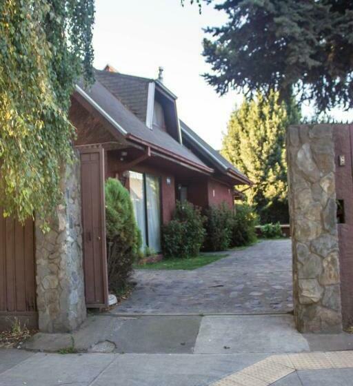 پانسیون Hostal Helios