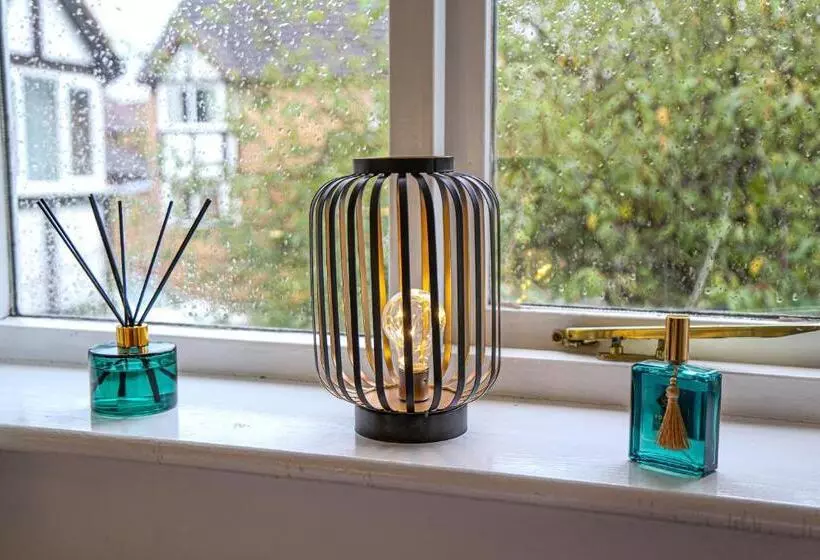 Tattenhoe House With Free Parking, Fast Wifi, Garden And Smart Tv By Yoko Property