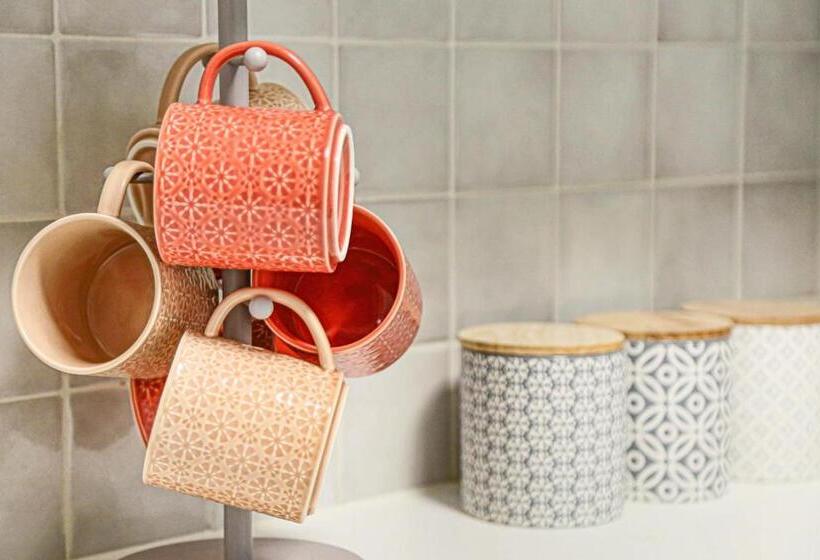 Tattenhoe House With Free Parking, Fast Wifi, Garden And Smart Tv By Yoko Property