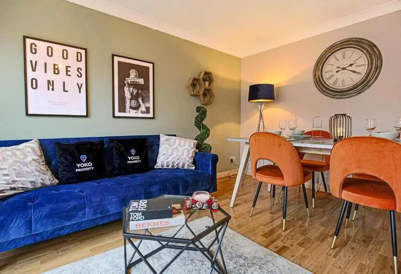 Tattenhoe House With Free Parking, Fast Wifi, Garden And Smart Tv By Yoko Property