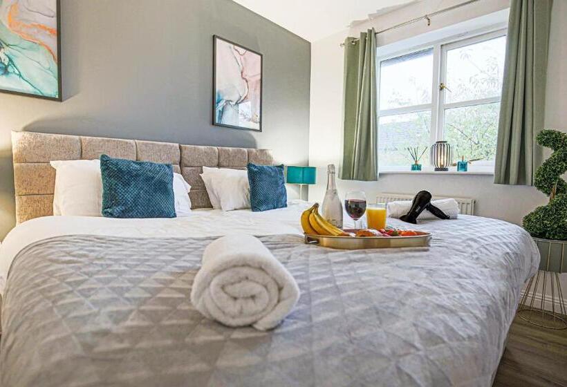 Tattenhoe House With Free Parking, Fast Wifi, Garden And Smart Tv By Yoko Property