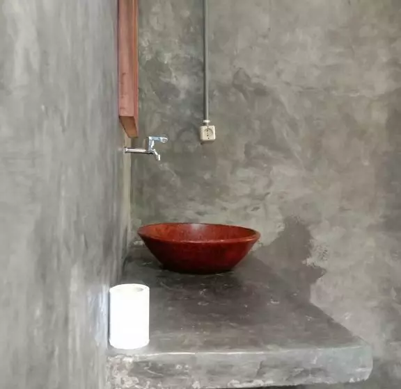 ユースホステル Jungle House   Surf & Stay