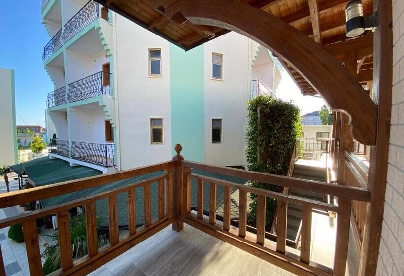 בית מלון כפרי Kompleksi Jakaj