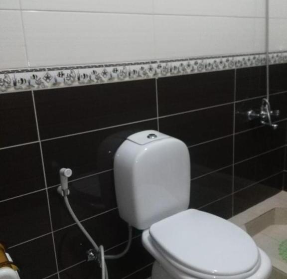 پانسیون Moon House