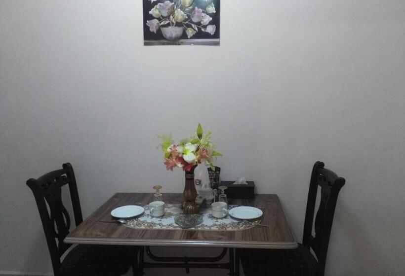 پانسیون Moon House