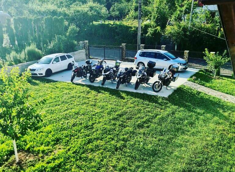 ペンション Vila San Nicoara